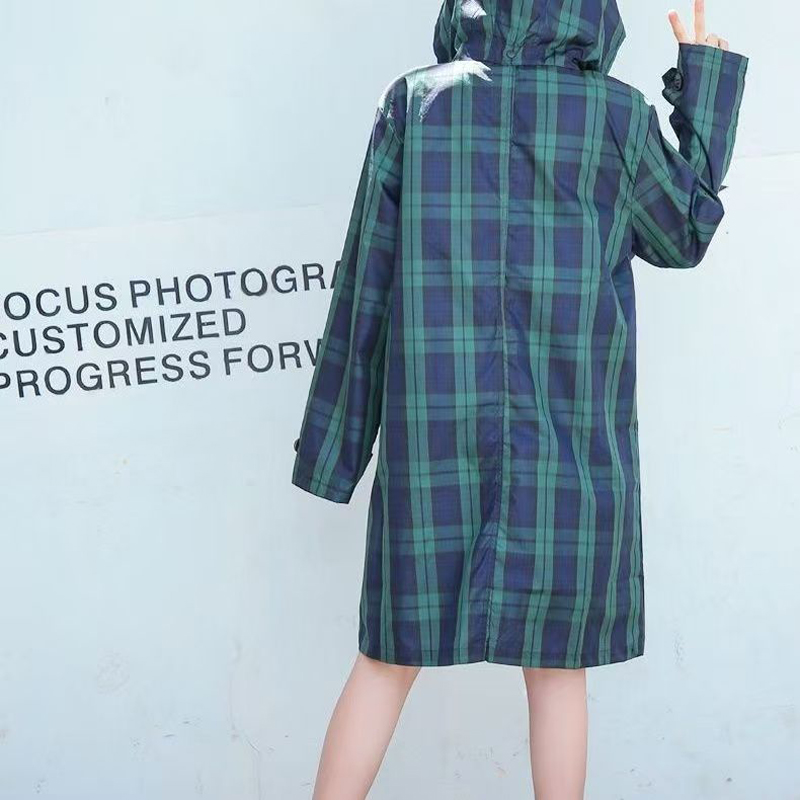 เสื้อโค้ทกันฝนน้ำหนักเบาระบายอ - Camping Rain Poncho บทวิจารณ์และราคา